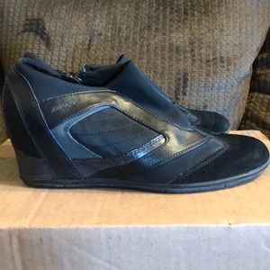 Women’s DKNY Wedge Shoes size 9.5
